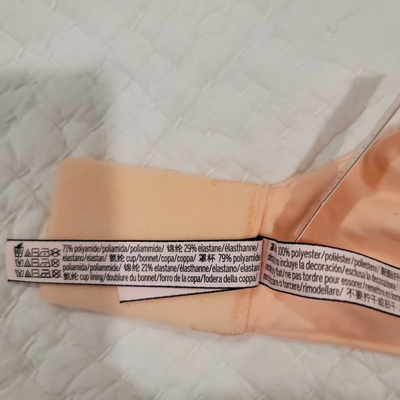 Victoria's Secret Body Peach Full Coverage Bra - Picture 9 of 9